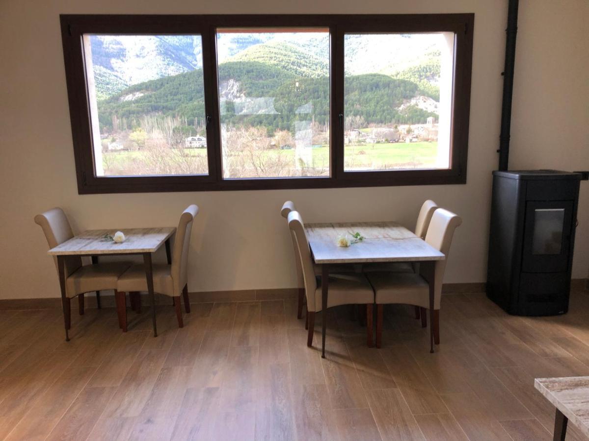 Leyendas Del Pirineo Fiscal Esterno foto